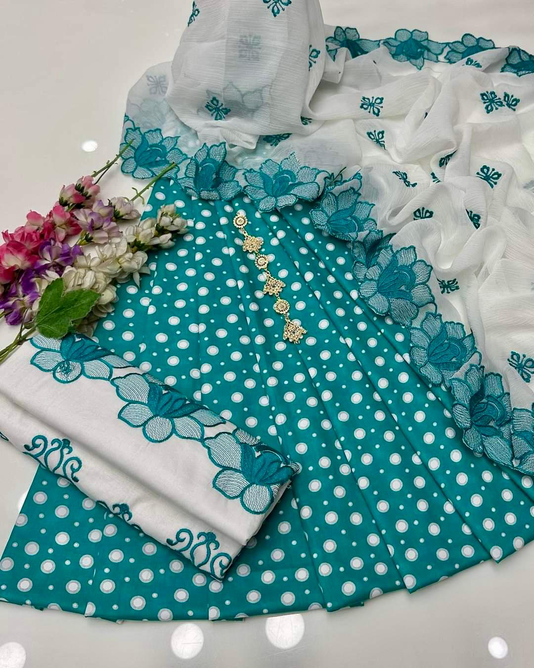 3pc Lawn Embroidered Dress