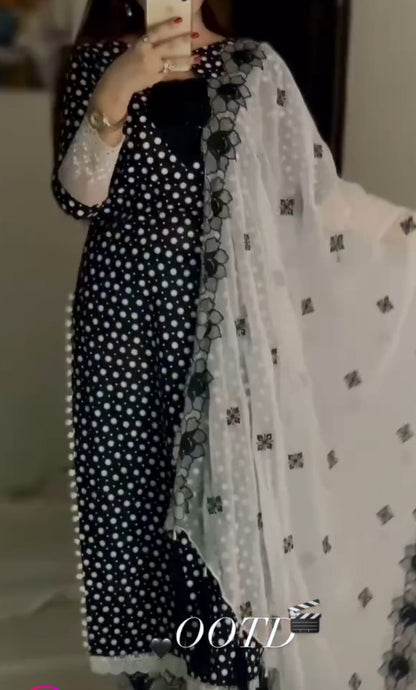 3pc Lawn Embroidered Dress